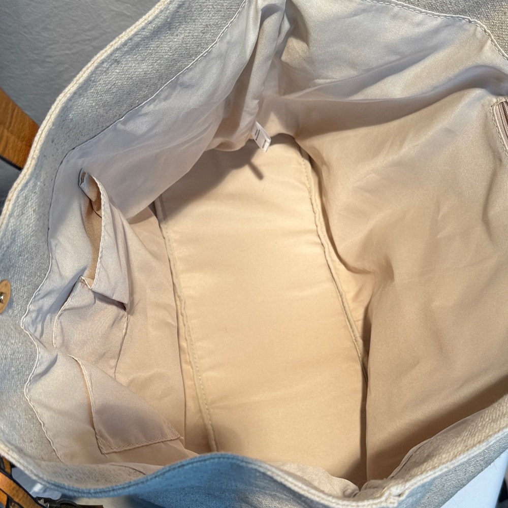 Canvas 'VACAY' Tote with Tan Leather Handles - Picture 5 of 14